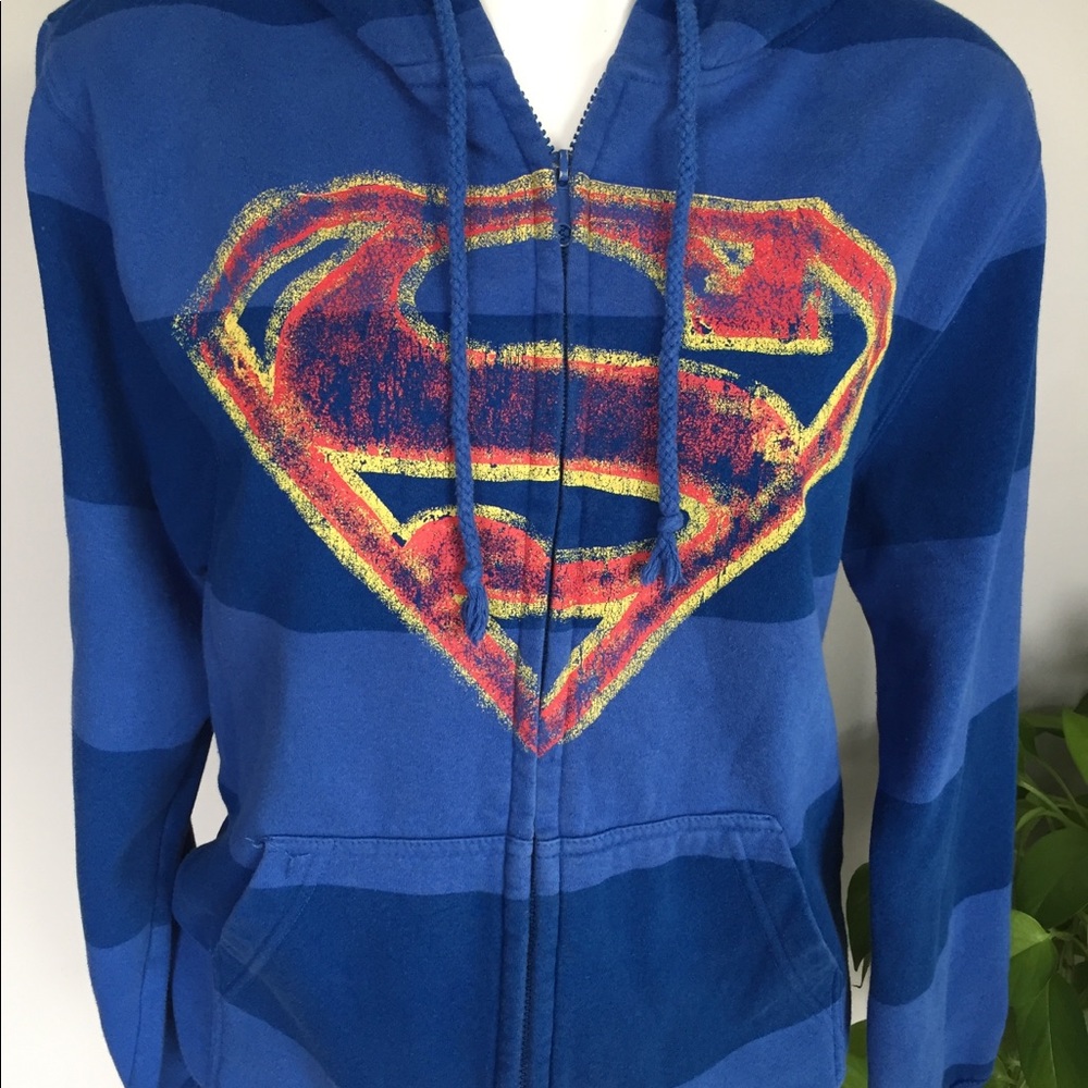 DC COMICS • Superman Sweatshirt 🦸🏼‍♂️🦸🏾‍♂️